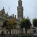 Oge's Bradford (West Yorkshire)