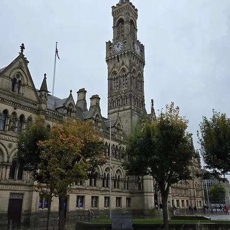 Oge's Bradford (West Yorkshire)