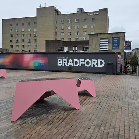 Oge's Bradford (West Yorkshire)